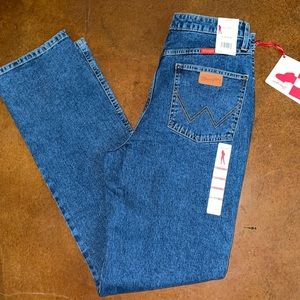 Straight leg dark wash Wranger Jeans